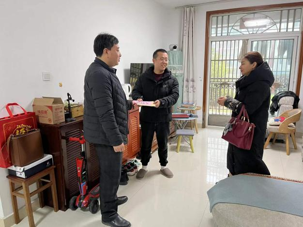 走訪慰問送祝福 殷切關懷暖人心